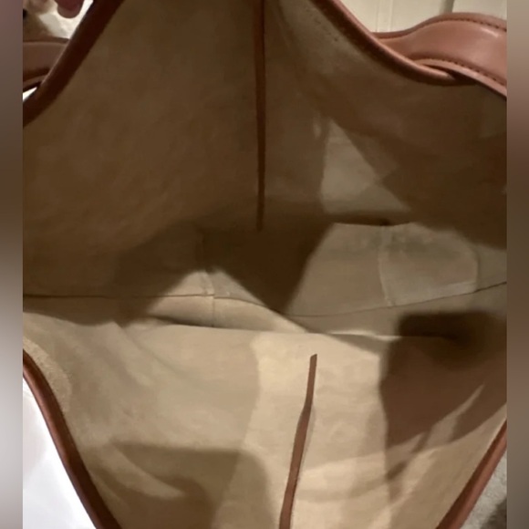 THE ROW SHOULDER BAG IN CUIR NWT - Picture 4 of 7